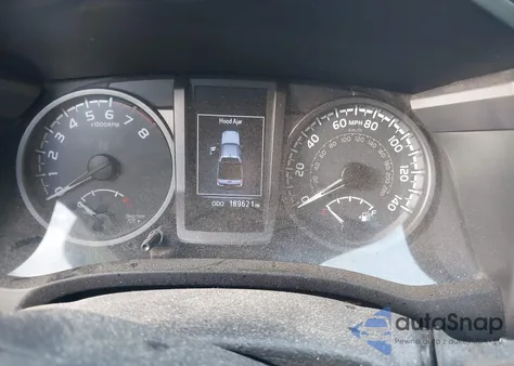 2017 Toyota Tacoma Trd Sport z USA, uszkodzony, nr VIN 3TMCZ5AN6HM071965